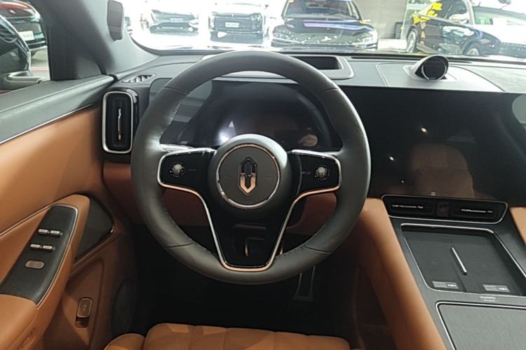 Used Hima AITO M8 2025 Extended-Range Max Version 37 kWh 6-Seater Steering Wheel
