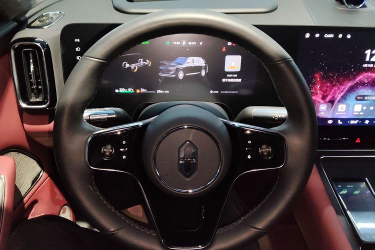 Used Hima AITO M8 2025 Extended-Range Max+ Version 53.4 kWh 6-Seater Edition Steering Wheel