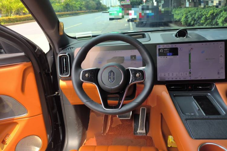 Used Hima AITO M8 2025 Extended-Range Max+ Version 53.4 kWh 5-Seater Edition Steering Wheel