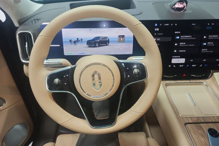 Used Hima AITO M8 2025 Extended-Range Max+ Version 53.4 kWh 6-Seater Edition Steering Wheel