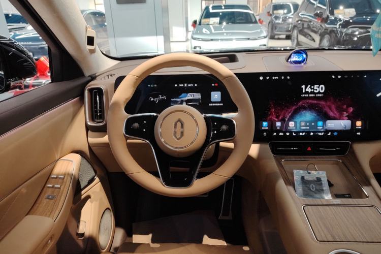 Used Hima AITO M8 2025 Extended-Range Ultra Version 53.4 kWh 6-Seater Edition Steering Wheel