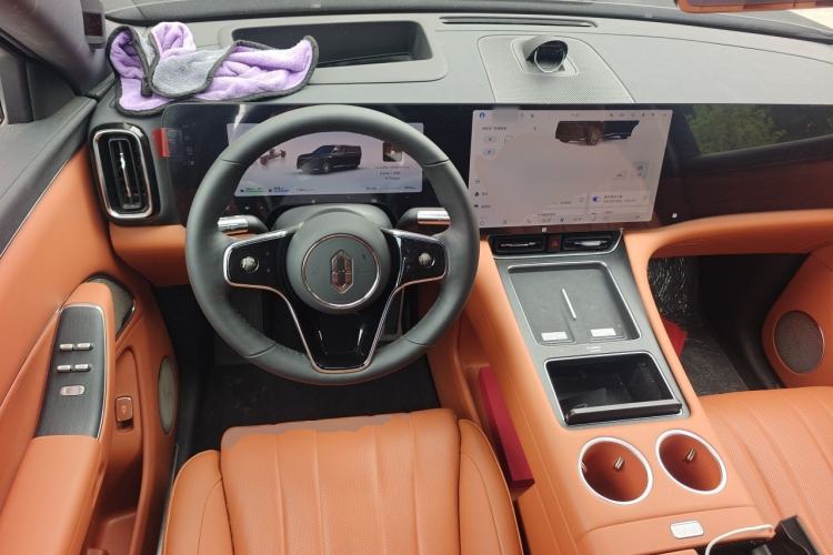 Used Hima AITO M8 2025 Extended-Range Ultra Version 53.4 kWh 6-Seater Edition Steering Wheel
