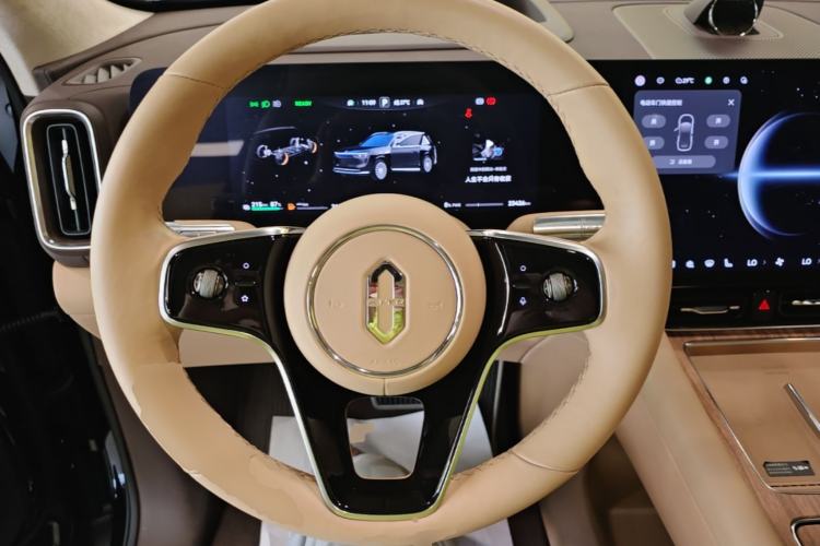 Used Hima AITO M8 2025 Extended-Range Ultra Version 53.4 kWh 6-Seater Edition Steering Wheel