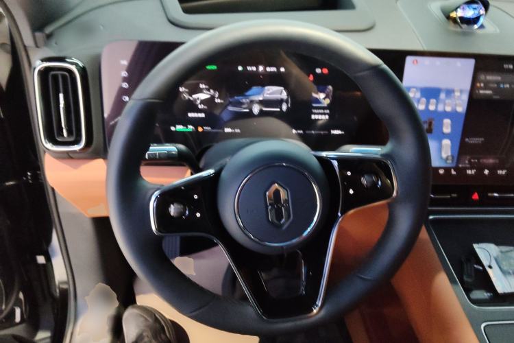Used Hima AITO M8 2025 Extended-Range Max+ Version 53.4 kWh 6-Seater Edition Steering Wheel