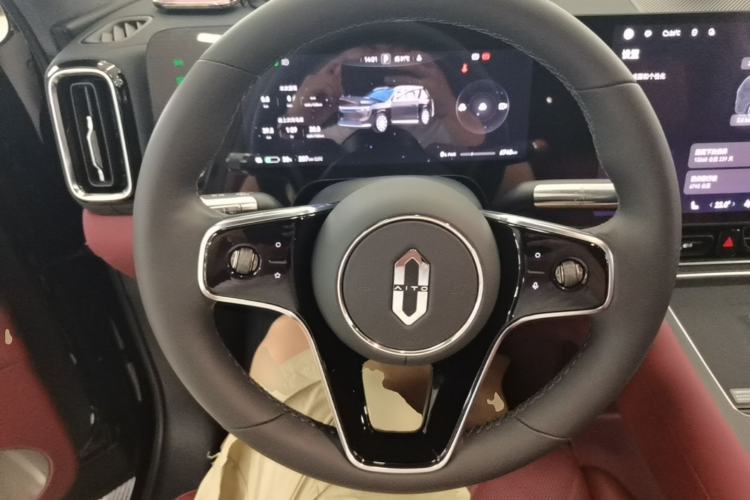 Used Hima AITO M8 2025 Model, Pure Electric Max+ Six-Seat Long-Range Version Steering Wheel