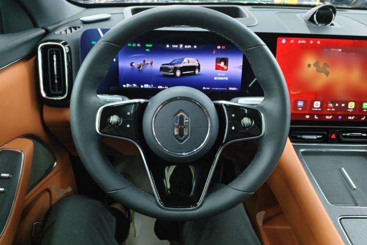 Used Hima AITO M8 2025 Extended-Range Max Version 37 kWh 5-Seater Steering Wheel
