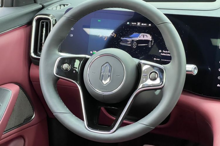 Used Hima AITO M8 2025 Extended-Range Max+ Version 53.4 kWh 6-Seater Edition Steering Wheel