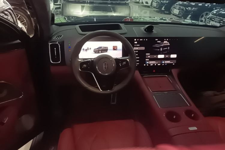 Used Hima AITO M8 2025 Extended-Range Max+ Version 53.4 kWh 5-Seater Edition Steering Wheel