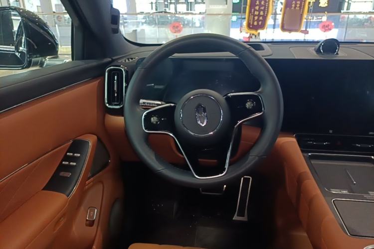 Used Hima AITO M8 2025 Extended-Range Max+ Version 53.4 kWh 6-Seater Edition Steering Wheel