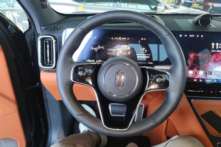 Used Hima AITO M8 2025 Extended-Range Max+ Version 53.4 kWh 5-Seater Edition Steering Wheel
