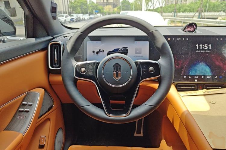 Used Hima AITO M8 2025 Model Range-Extender Max Edition 53.4 kWh, 5-seat version (896-line LiDAR) Steering Wheel