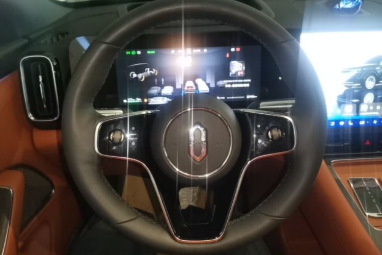 Used Hima AITO M8 2025 Extended-Range Ultra Version 53.4 kWh 6-Seater Edition Steering Wheel