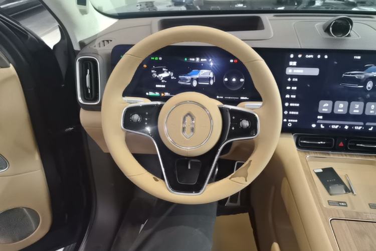 Used Hima AITO M8 2025 Extended-Range Ultra Version 53.4 kWh 6-Seater Edition Steering Wheel