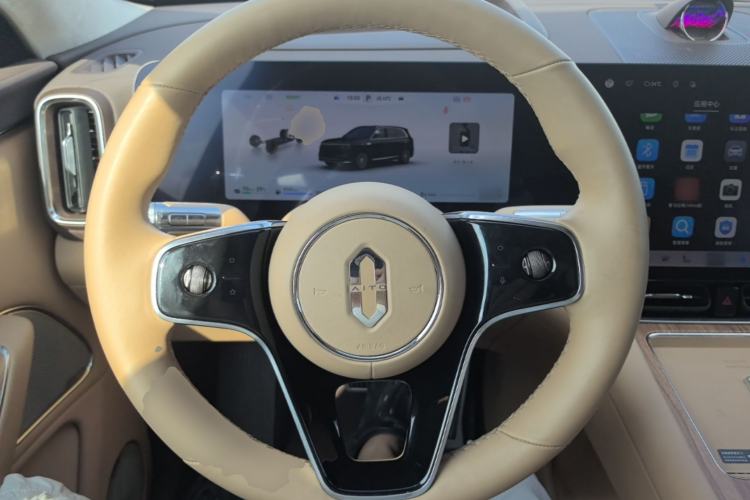 Used Hima AITO M8 2025 Extended-Range Ultra Version 53.4 kWh 6-Seater Edition Steering Wheel