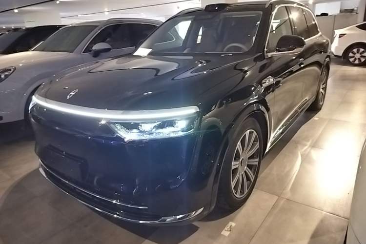 Hima AITO M8 2025 Extended-Range Max+ Version 53.4 kWh 6-Seater Edition