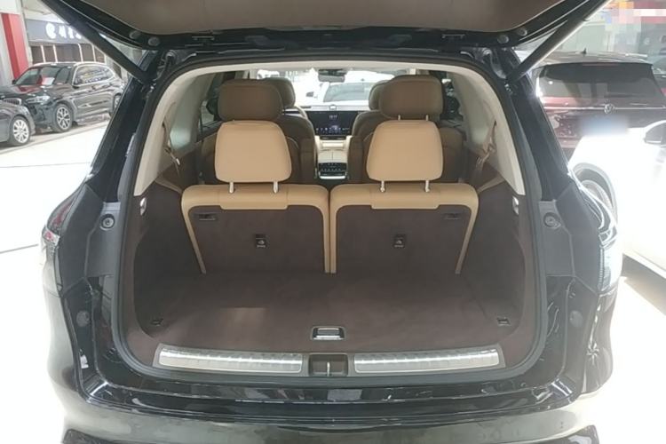 Used Hima AITO M8 2025 Extended-Range Ultra Version 53.4 kWh 6-Seater Edition Trunk