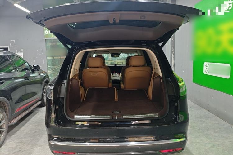 Used Hima AITO M8 2025 Extended-Range Ultra Version 53.4 kWh 6-Seater Edition Trunk