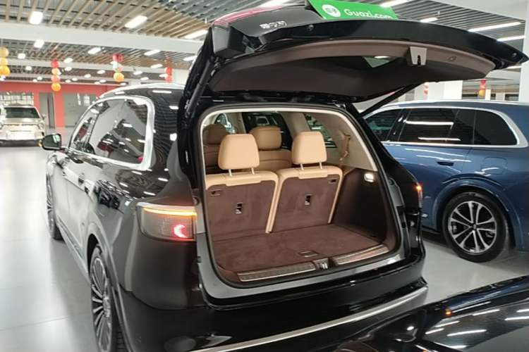 Used Hima AITO M8 2025 Extended-Range Ultra Version 53.4 kWh 6-Seater Edition Trunk