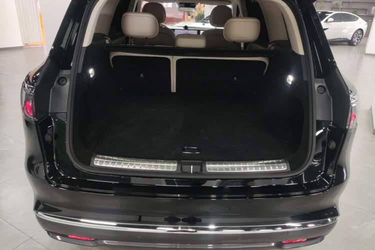 Used Hima AITO M8 2025 Extended-Range Max+ Version 53.4 kWh 5-Seater Edition Trunk