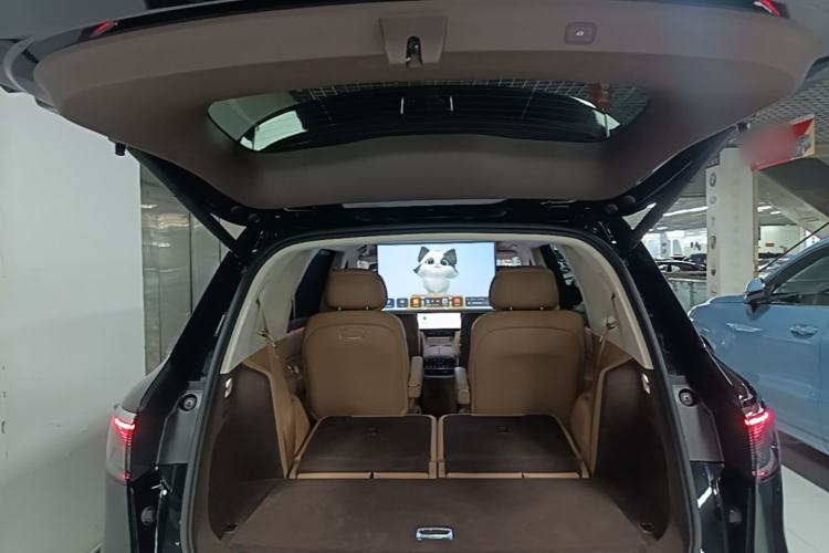 Used Hima AITO M8 2025 Extended-Range Ultra Version 53.4 kWh 6-Seater Edition Trunk
