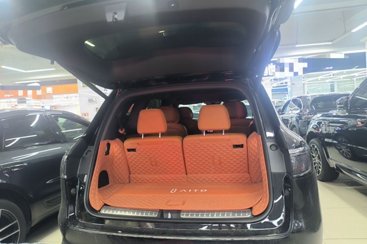 Used Hima AITO M8 2025 Extended-Range Max+ Version 53.4 kWh 6-Seater Edition Trunk