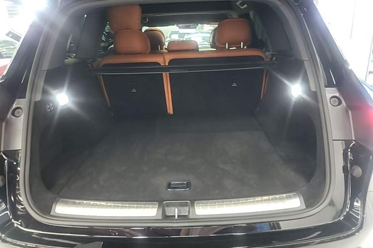 Used Hima AITO M8 2025 Extended-Range Max+ Version 53.4 kWh 5-Seater Edition Trunk