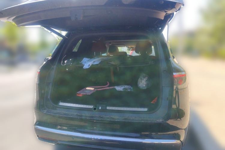 Used Hima AITO M8 2025 Extended-Range Max Version 37 kWh 5-Seater Trunk