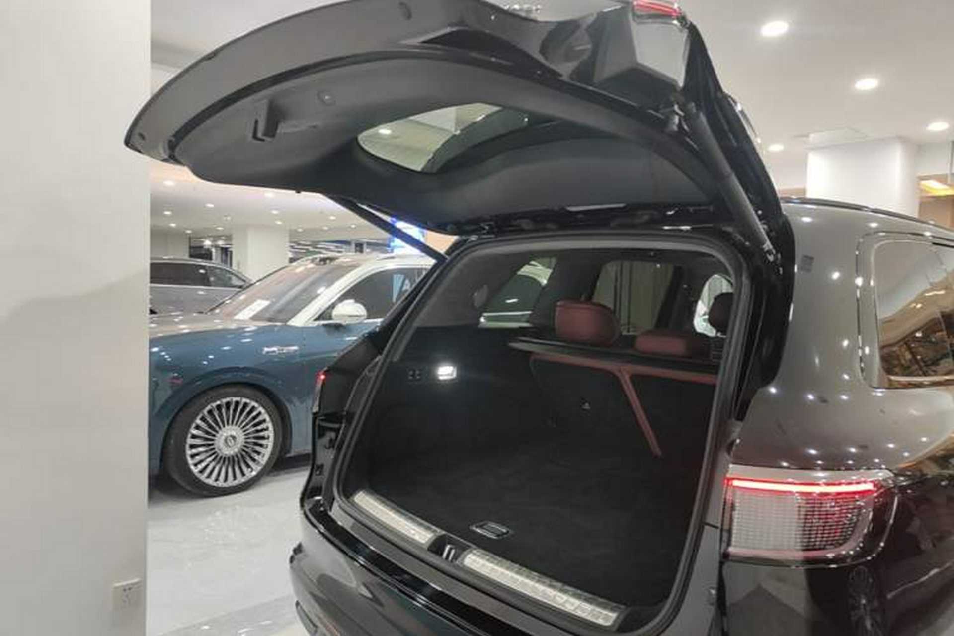 Used Hima AITO M8 2025 Extended-Range Ultra Version 53.4 kWh 5-Seater Edition Trunk