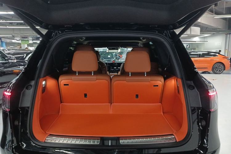 Used Hima AITO M8 2025 Extended-Range Max+ Version 53.4 kWh 6-Seater Edition Trunk