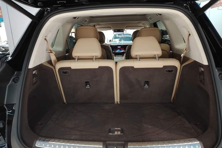 Used Hima AITO M8 2025 Extended-Range Ultra Version 53.4 kWh 6-Seater Edition Trunk