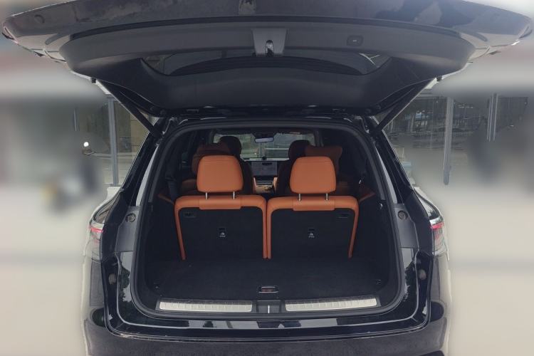 Used Hima AITO M8 2025 Extended-Range Ultra Version 53.4 kWh 6-Seater Edition Trunk