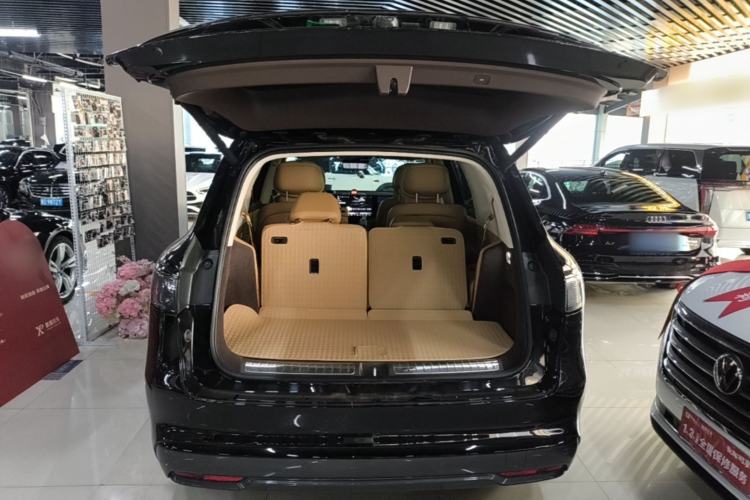 Used Hima AITO M8 2025 Extended-Range Ultra Version 53.4 kWh 6-Seater Edition Trunk