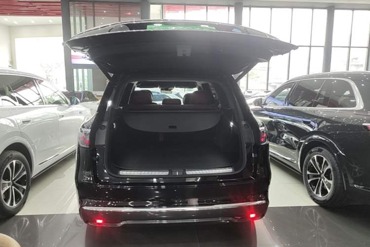Used Hima AITO M8 2025 Extended-Range Max+ Version 53.4 kWh 5-Seater Edition Trunk