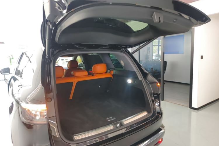 Used Hima AITO M8 2025 Extended-Range Max+ Version 53.4 kWh 5-Seater Edition Trunk