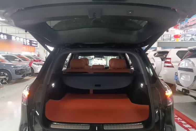 Used Hima AITO M8 2025 Extended-Range Max+ Version 53.4 kWh 5-Seater Edition Trunk