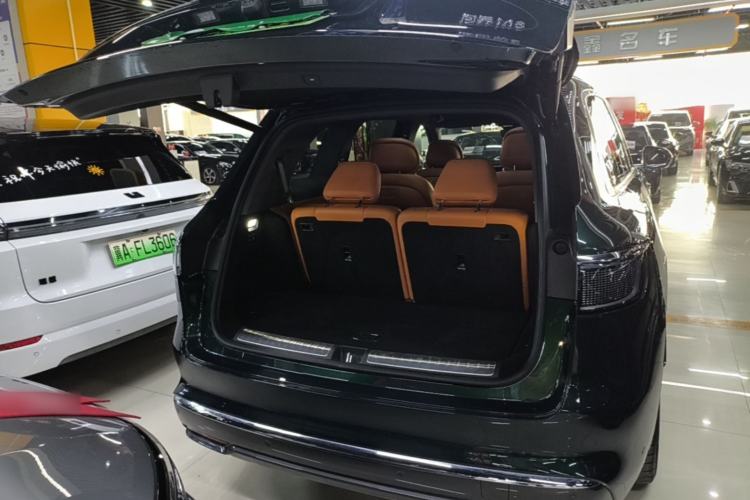 Used Hima AITO M8 2025 Extended-Range Ultra Version 53.4 kWh 6-Seater Edition Trunk
