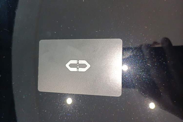 Used Hima AITO M8 2025 Extended-Range Max+ Version 53.4 kWh 6-Seater Edition Vehicle Key
