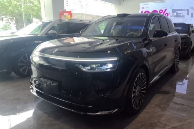 Used Hima AITO M8 2025 Extended-Range Ultra Version 53.4 kWh 6-Seater Edition