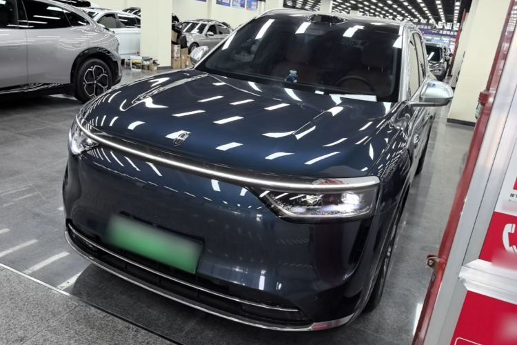 Hima AITO M8 2025 Extended-Range Ultra Version 53.4 kWh 6-Seater Edition