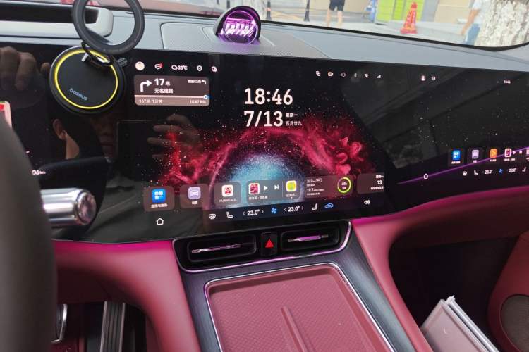 Used Hima AITO M8 2025 Model, Pure Electric Max+ Five-Seat All-Wheel-Drive Version Audio And AC Panel