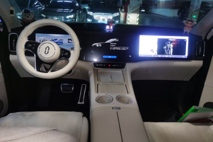 Used Hima AITO M8 2025 Extended-Range Max+ Version 53.4 kWh 5-Seater Edition Center Console