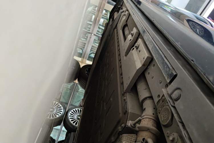 Used Hima AITO M8 2025 Extended-Range Max+ Version 53.4 kWh 6-Seater Edition Chassis Front Right