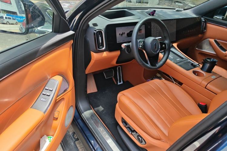 Used Hima AITO M8 2025 Extended-Range Max+ Version 53.4 kWh 5-Seater Edition Driver Seat