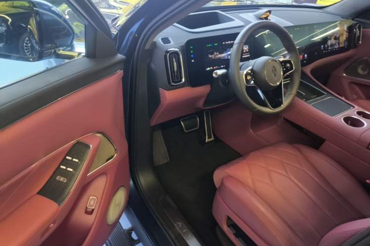 Used Hima AITO M8 2025 Extended-Range Ultra Version 53.4 kWh 5-Seater Edition Driver Seat