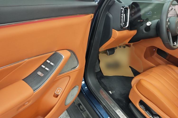 Used Hima AITO M8 2025 Extended-Range Ultra Version 53.4 kWh 6-Seater Edition Driver Seat