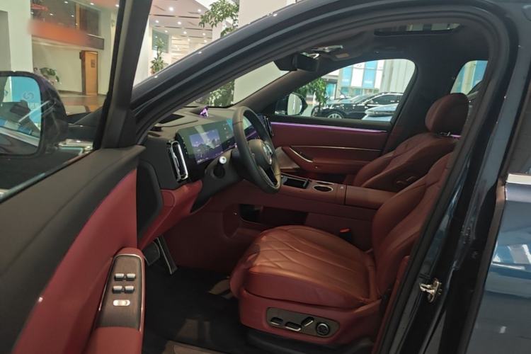 Used Hima AITO M8 2025 Extended-Range Ultra Version 53.4 kWh 5-Seater Edition Driver Seat