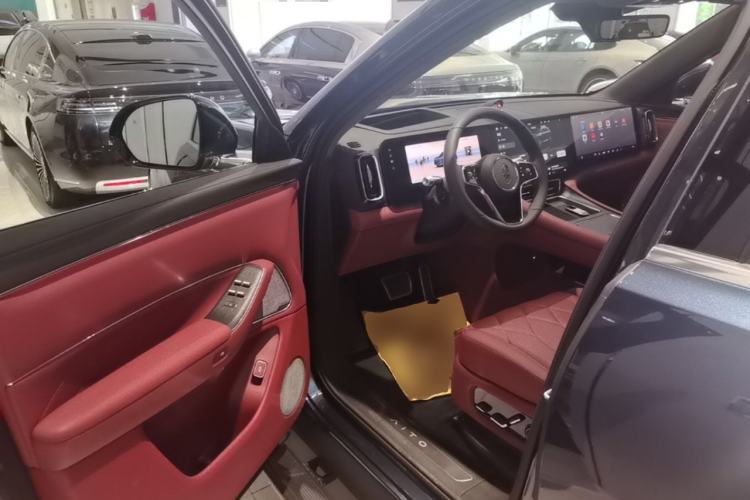 Used Hima AITO M8 2025 Extended-Range Ultra Version 53.4 kWh 5-Seater Edition Driver Seat