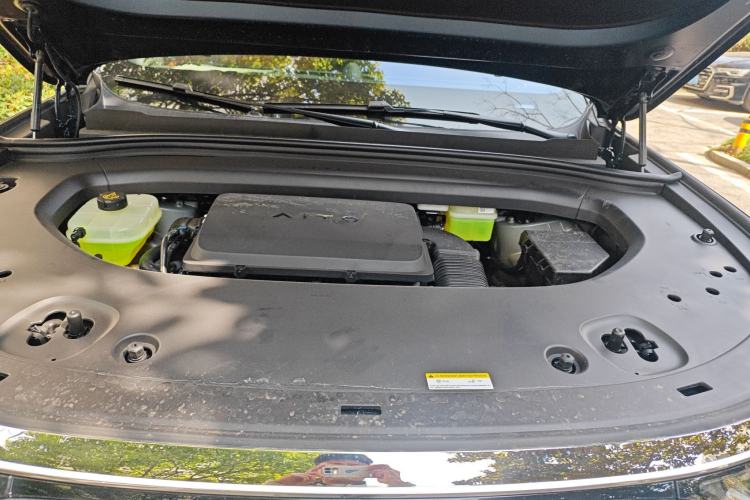 Used Hima AITO M8 2025 Extended-Range Max+ Version 53.4 kWh 6-Seater Edition Engine Bay