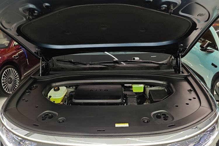 Used Hima AITO M8 2025 Extended-Range Ultra Version 53.4 kWh 5-Seater Edition Engine Bay