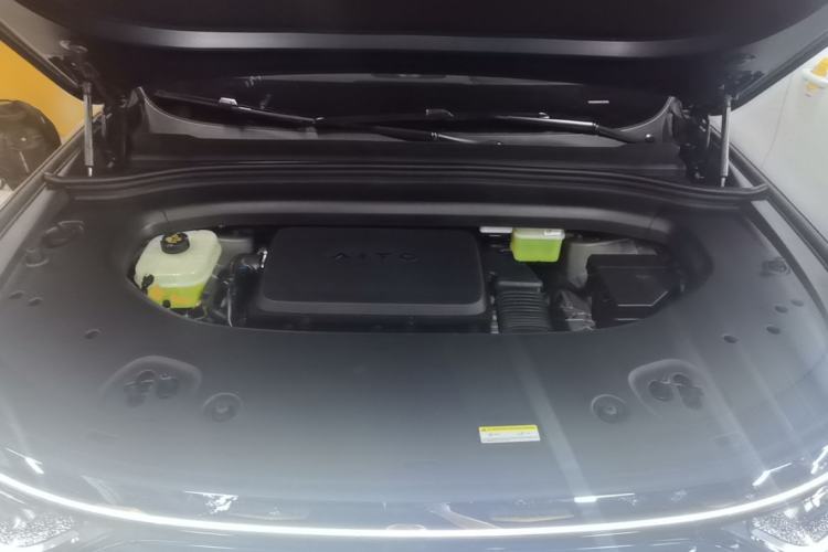 Used Hima AITO M8 2025 Extended-Range Ultra Version 53.4 kWh 5-Seater Edition Engine Bay